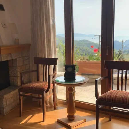Wood And Tradition Casa rural Pavliani